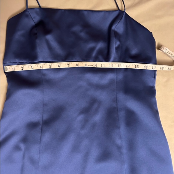 Vera Wang long formal dress - Picture 9 of 11